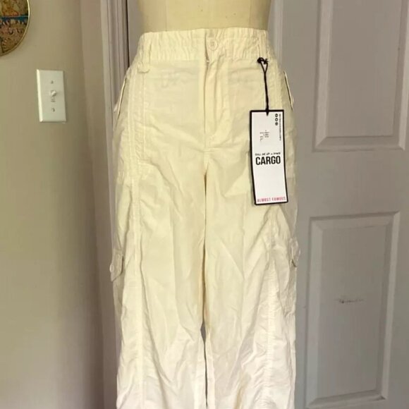 ALMOST FAMOUS Ivory Flat Front Roll-Up Cuffed Lounge CARGO Pants *SIZE 9* - Picture 1 of 6